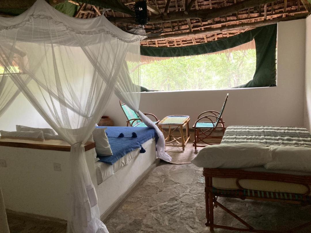 Готель Lemara Eco Camp Kisaki Екстер'єр фото