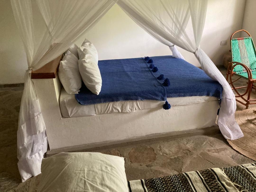 Готель Lemara Eco Camp Kisaki Екстер'єр фото