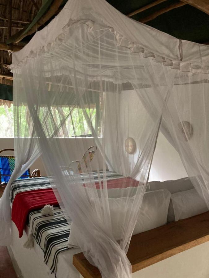 Готель Lemara Eco Camp Kisaki Екстер'єр фото